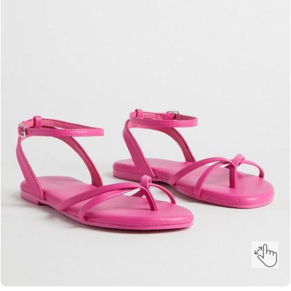 Torrid Strappy Sandal Fuscia (WW) Size 8W NWT